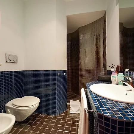 Relais Conte Di Cavour De Luxe 2* Rome