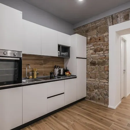 The Rent - Modern Three-bedroom A Few Steps From The Colosseum Appartement Rome