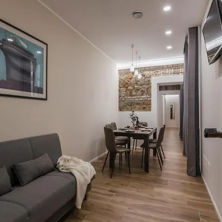 Appartement The Rent - Modern Three-bedroom A Few Steps From The Colosseum