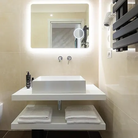 Kosmo Luxury * Rome