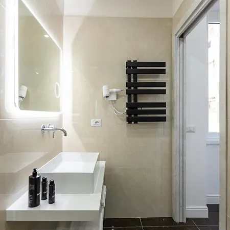 Kosmo Luxury Guest house