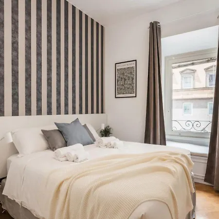 The Rent - Spacious Three-bedroom Near The Colosseum * Rome