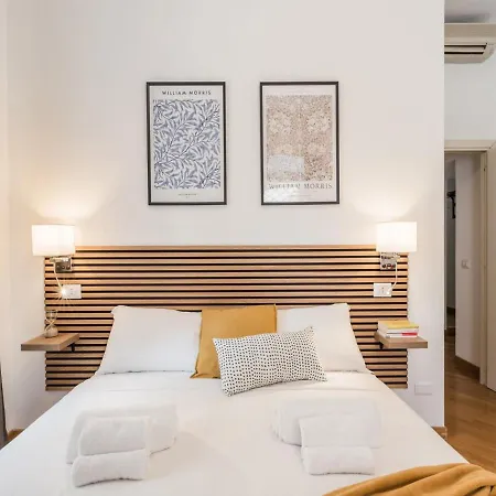 Apartment The Rent - Spacious Three-bedroom Near The Colosseum