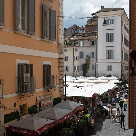 Apartment Campo De Fiori Chic