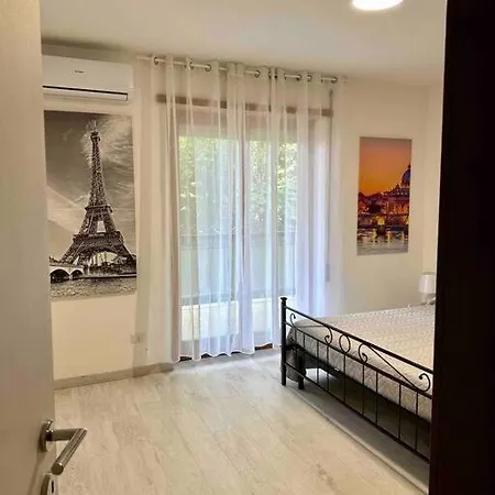 Apartment Luminoso Domus Eur *
