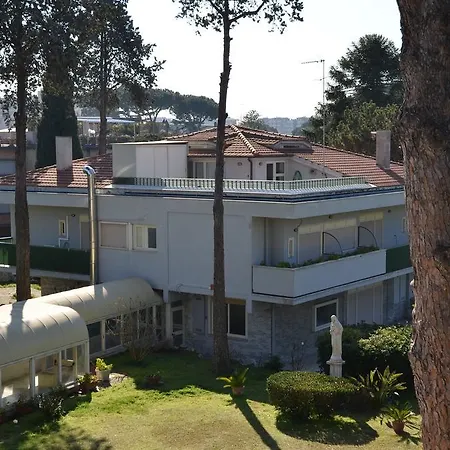 Casa Per Ferie Cardinal G. Guarino Bed & Breakfast *
