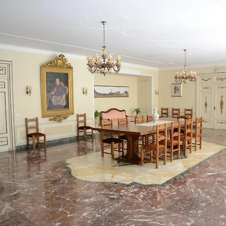 Bed & Breakfast Casa Per Ferie Cardinal G. Guarino *