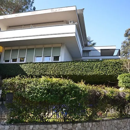 Casa Per Ferie Cardinal G. Guarino Bed & Breakfast Roma