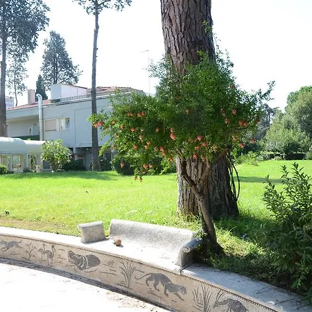 Bed & Breakfast Casa Per Ferie Cardinal G. Guarino *