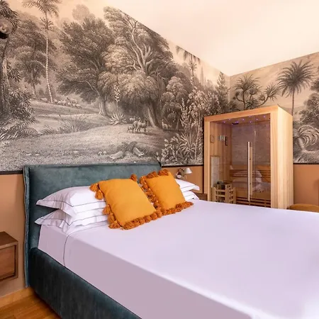 Apartment Romac - Condotti Penthouse In The Spanish Steps Area *