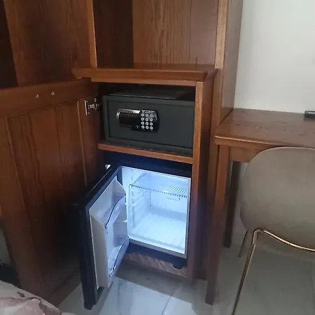 Alle Mura Di San Giovanni B&B