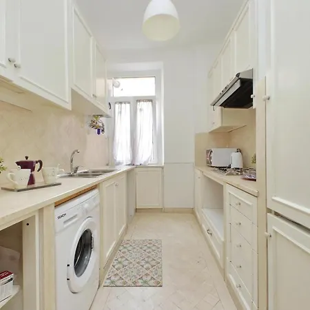 Apartment Sanctuary 32 Rome