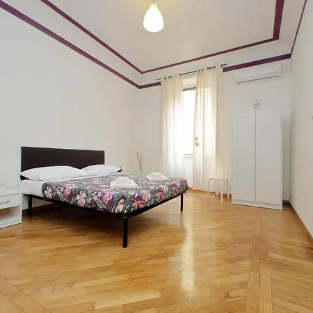 Sanctuary 32 Rome