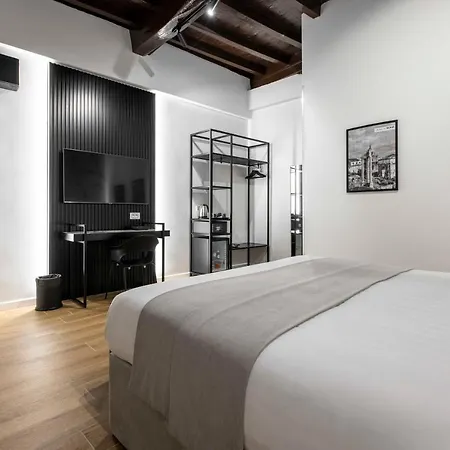 At Luxury Navona * Rom