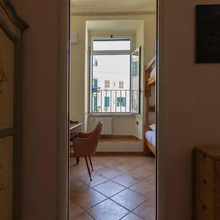 La Dolce Vita - Iride's Nest