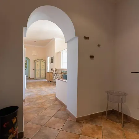 La Dolce Vita - Iride's Nest Apartment Rome