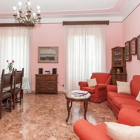 Cola Di Rienzo Apartament *