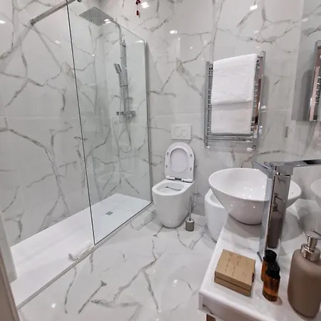 Cuma B&B 로마
