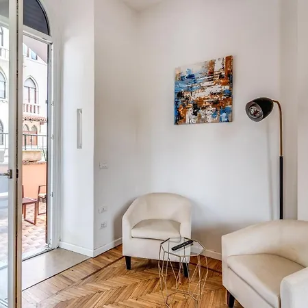 Appartement V E N E R E *