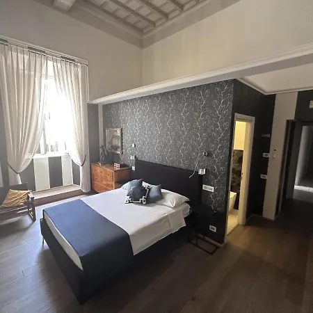 New! Bellissimo Palazzofranchi Pantheon Apartment Rome