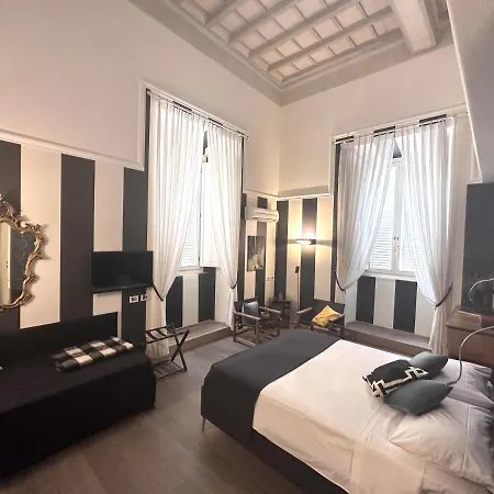 New! Bellissimo Palazzofranchi Pantheon Apartment Rome