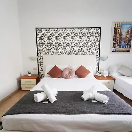 Cicero Center Guest house 3*