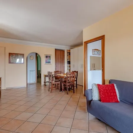 Casa Con Balcone Vista Campagna Free Netflix *