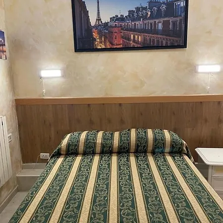 Affittacamere Termini Relex House *