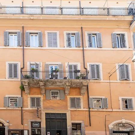 Corso View By In Apartment Rome