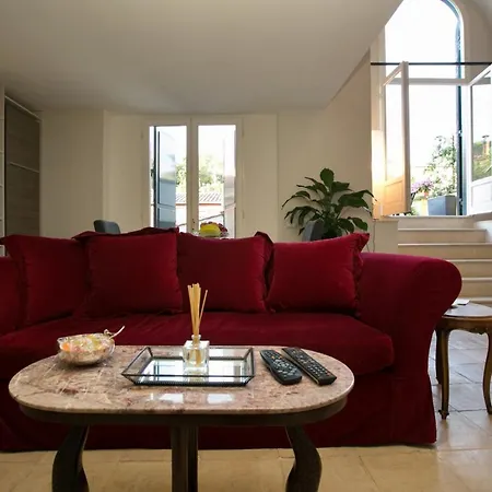 Your Prestigious Penthouse At The Spanish Steps Rome
