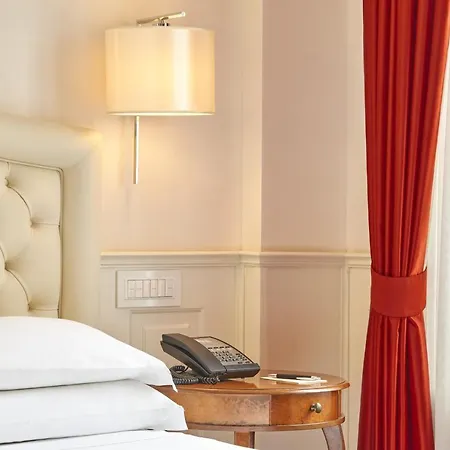 Hotel Degli Artisti 4*
