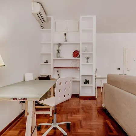 Apartment Casa Del Borgo Elegant 200 M From The Vatican 8/pax Rome
