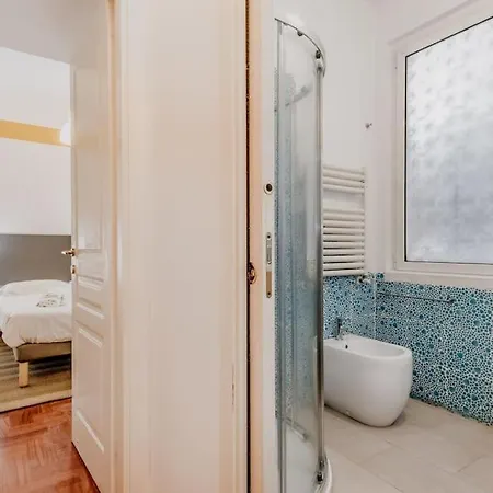 Casa Del Borgo Elegant 200 M From The Vatican 8/pax Roma