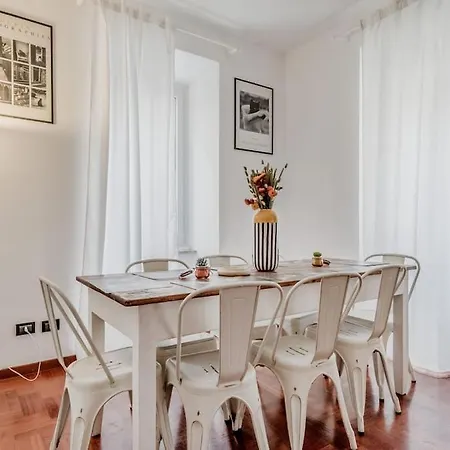 Apartment Casa Del Borgo Elegant 200 M From The Vatican 8/pax Rome