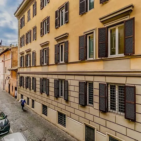 Casa Del Borgo Elegant 200 M From The Vatican 8/pax *