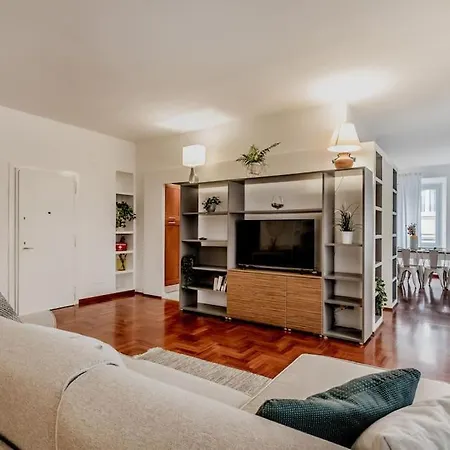 Apartment Casa Del Borgo Elegant 200 M From The Vatican 8/pax