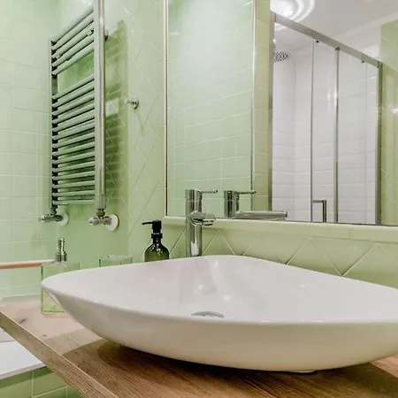 Casa Del Borgo Elegant 200 M From The Vatican 8/pax * Rome