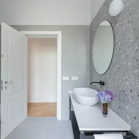 Iflat Elegance And Comfort In Monti Apartment