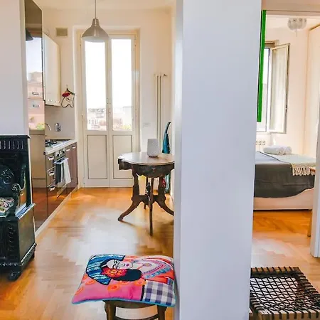 Beautiful Penthouse With Terrace Near The Centre Apartamento Roma