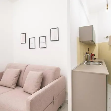 Apartment When In Rome, Like Romans Do *