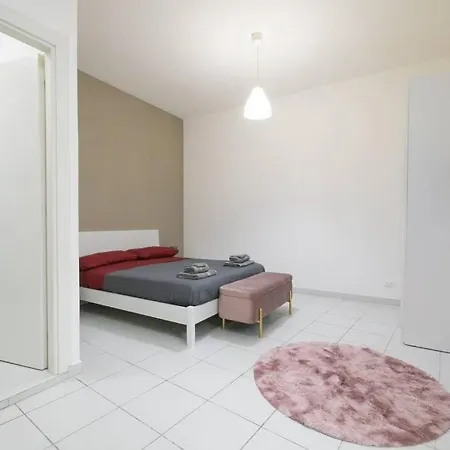 When In Rome, Like Romans Do Apartment *