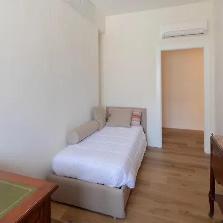 - Ruins House - 750m From The Metro Station Appartamento Roma