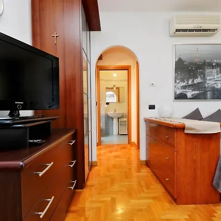 Apartment Crisafulli *