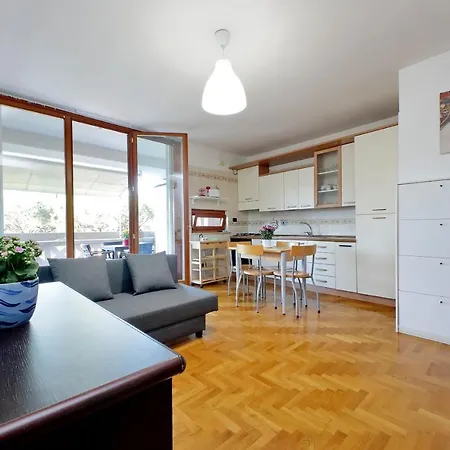 Crisafulli Apartment