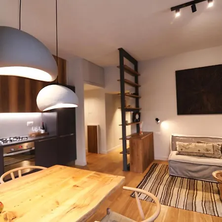 Apartment Es *