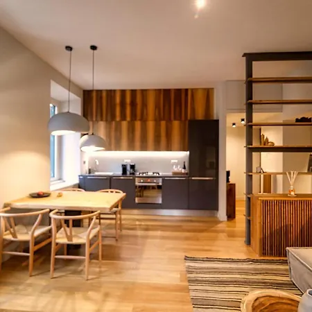 Es Apartment