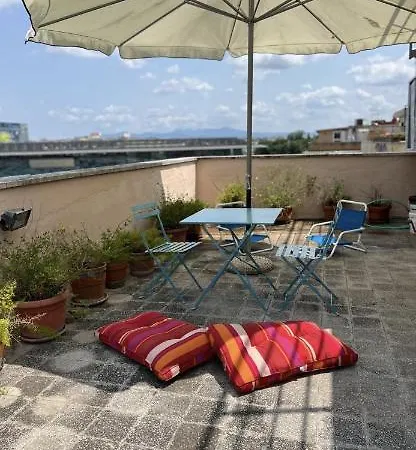 Apartment Con Ampio Terrazzo