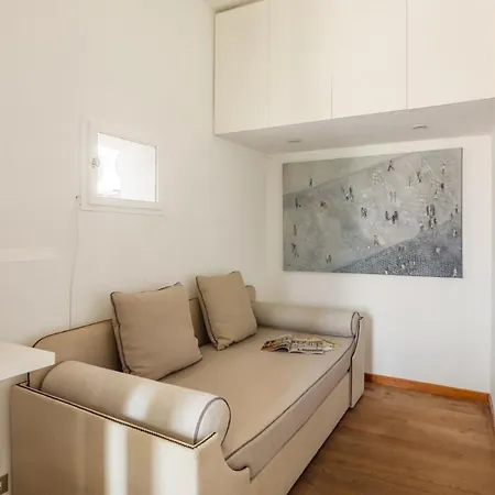 Trilussa Stylish Penthouse * Rome