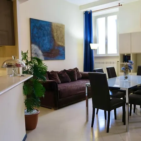 Apartment In Pieno Centro - Lily's House