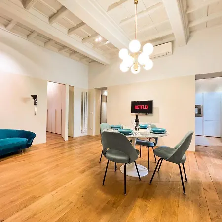 Apartment Luxury House & Secret Garden - Strategic Location, 100m To Metro B Rome